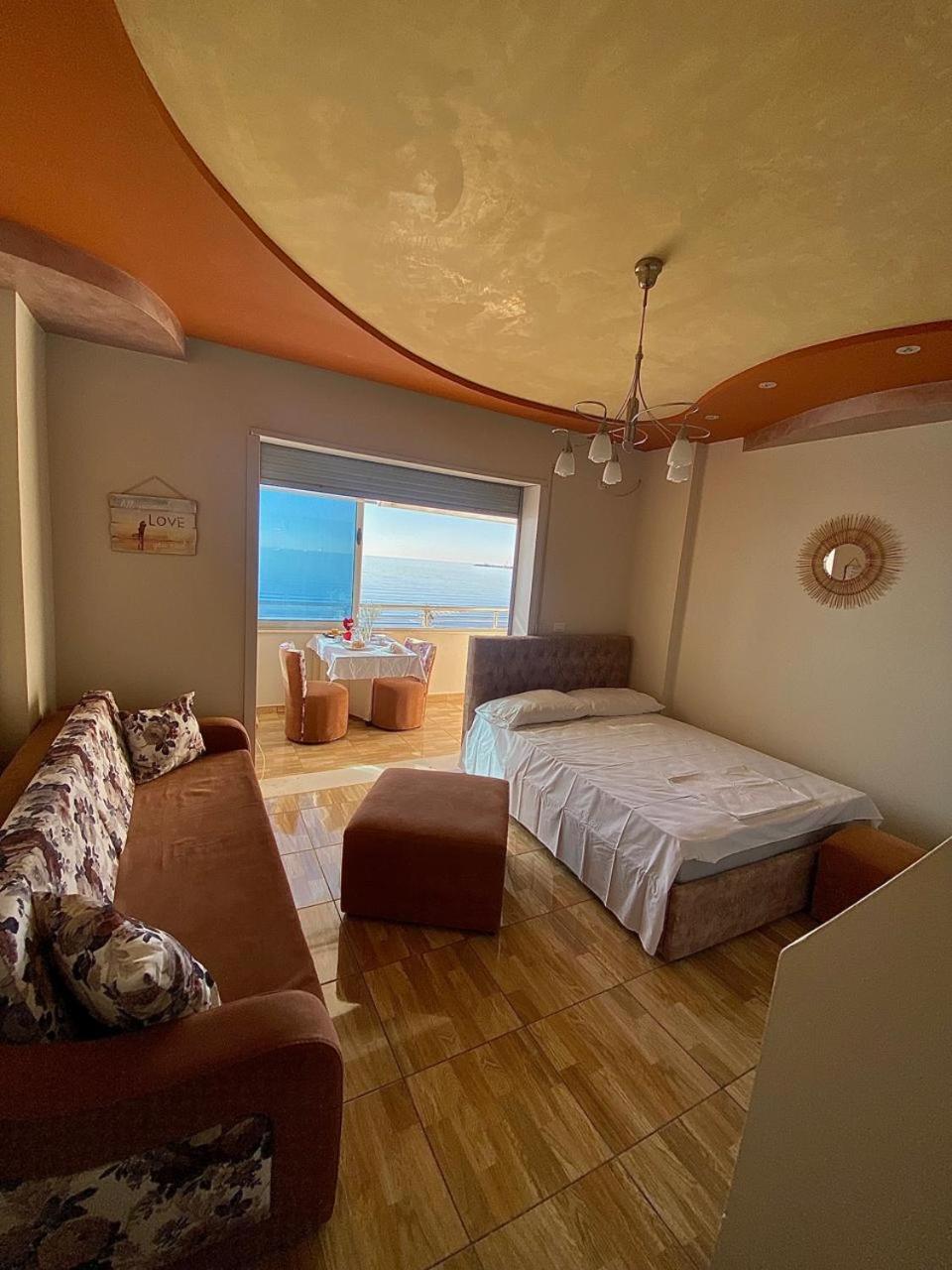 Cozy Beachfront Room ドゥラス エクステリア 写真